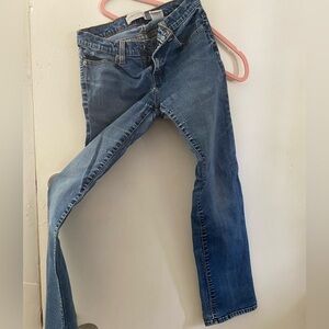 Size 6 modern boot cut Gap jeans